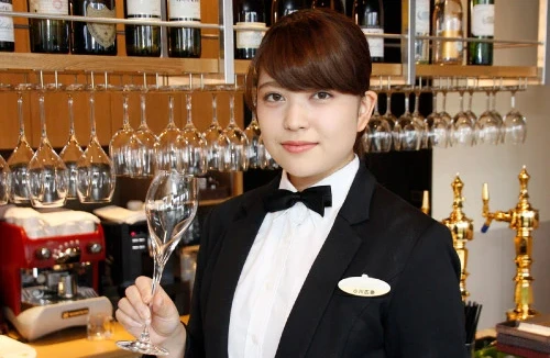 レストランスタッフ（運営・接客）